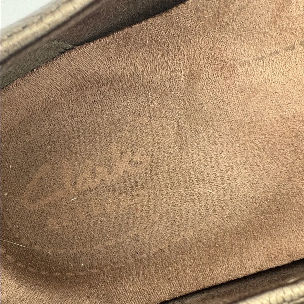 Clarks step out